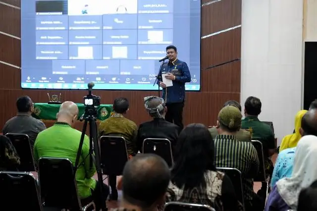 Wali-Kota-Medan_-Bobby-Nasution_-membuka-Konsultasi-Publik-dan-Market-Sounding-Proyek-Kerjasama-Peme (1)