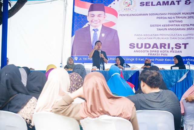 Anggota-DPRD-Medan-Fraksi-PAN-Sudari-melaksanakan-Sosper-IX-di-Paya-Pasir-Marelan