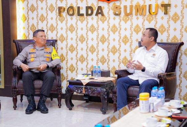 Kapolda Sumut, Irjen Agung Setya Imam Effendi, bersama Ketua PWI Sumut, Farianda Putra Sinik