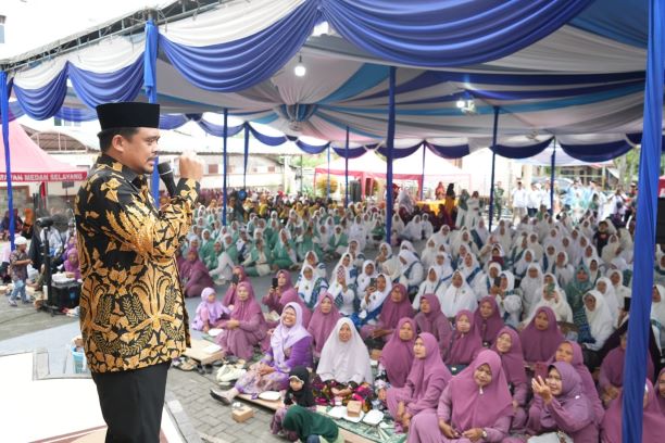 Wali Kota Medan, Bobby Nasution, hadiri pengajian akbar di Medan Selayang