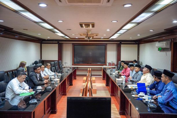 Wali Kota Medan, Bobby Nasution, menerima kunjungan Panitia Rakernas DMDI Indonesia di Balai Kota Medan