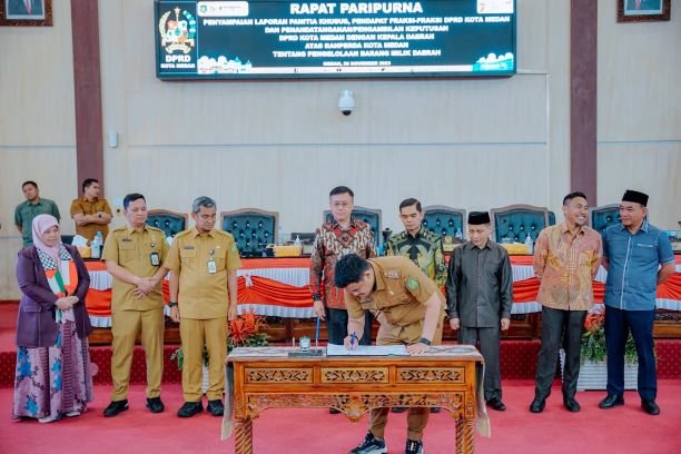 Wali Kota Medan, Bobby Nasution, tandatangani pengesahan Perda Barang Milik Daerah