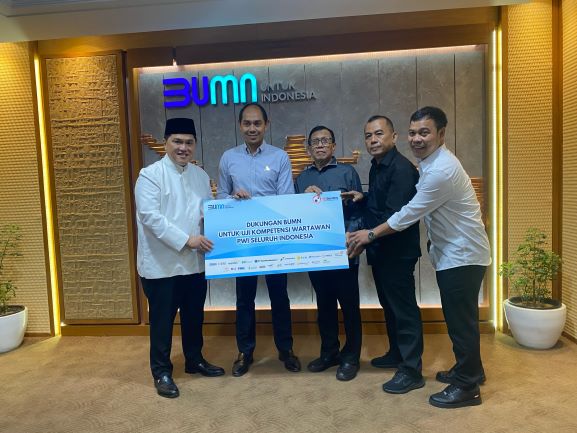 Meneg BUMN, Erick Thohir, dukung pelaksanaan UKW PWI kepada Ketua Umum PWI Pusat, Hendry Ch Bangun dan jajaran pengurus