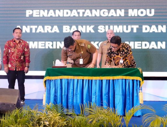 Wali Kota Medan, Bobby Nasution dan Dirut Bank Sumut teken MoU Pemanfaatan Fasilitas Jasa Layanan Perbankan