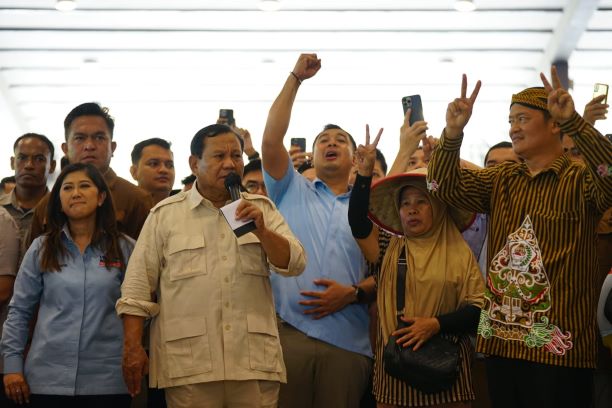 Capres Prabowo bersama Ketua TKD Sumut, Ade Jona Prasetyo 1