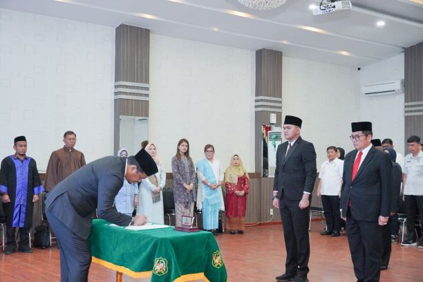 Wali Kota Medan, Bobby Nasution, lantik 4 pejabat eselon II Pemkot Medan