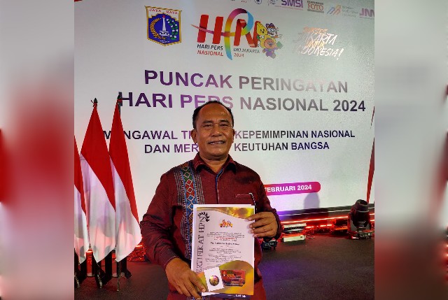 Ketua DKP PWI Sumut, M. Syahrir, terima PCNO pada HPN 2024 di Jakarta