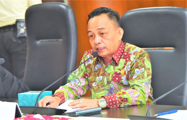 Ketua Komisi II DPRD Kota Medan, Sudari 3