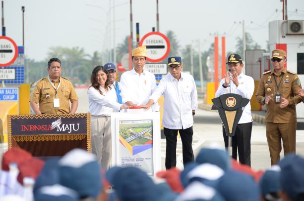 Presiden Jokowi resmikan dua ruas tol di Sumut