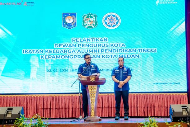 Wali Kota Medan, Bobby Nasution & Wakil Aulia Rachman berikan sambutan pada pelantikan IKAPTK Medan