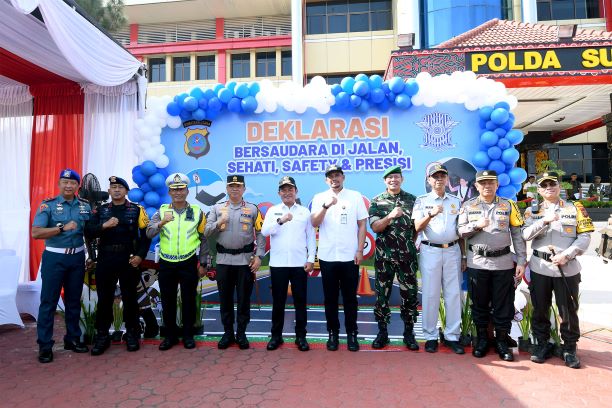 Forkopimda Sumut foto bersama usai apel Operasi Keselamatan 2024 di Mapolda Sumut