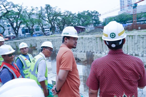 Wali Kota Medan, Bobby Nasution, tinjau revitalisasi Lapangan Merdeka