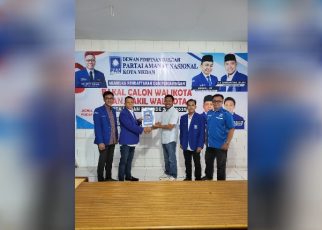 HT. Bahrumsyah ambil formulir ke DPD PAN Kota Medan