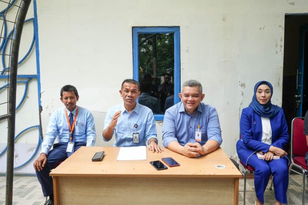 Kadis Perhubungan Kota Medan, Iswar Lubis, berikan keterangan soal parkir