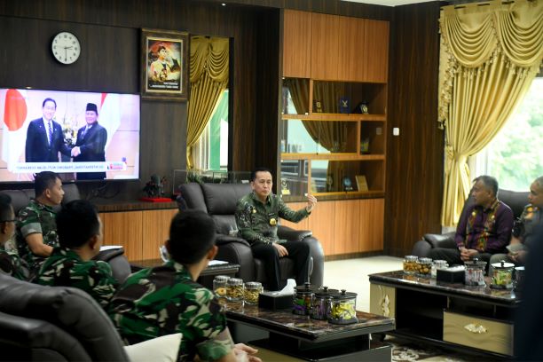 Pj Gubernur Sumut, Agus Fatoni, berkunjung ke Pangdam BB