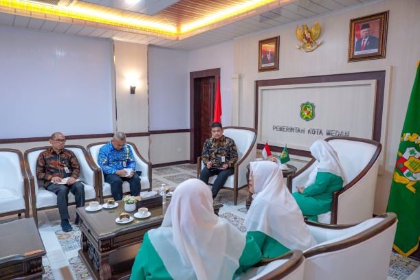 Wali Kota Medan, Bobby Nasution, terima kunjungan Fattayat NU Sumut