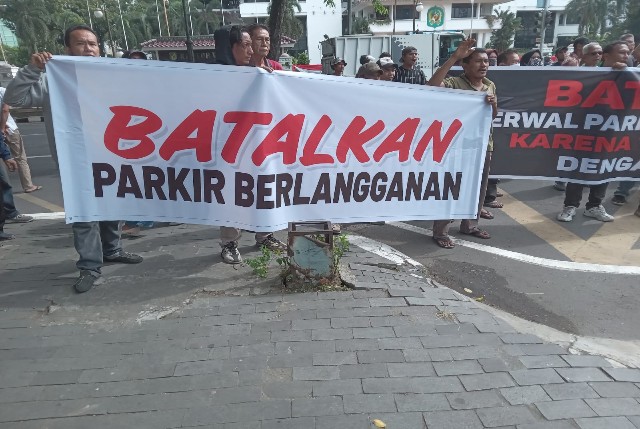 Jukir di Medan demo ke DPRD Kota Medan