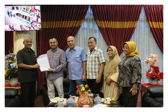 Ketua DPRD Sumut, Sutarto, terima pengurus PWI Sumut