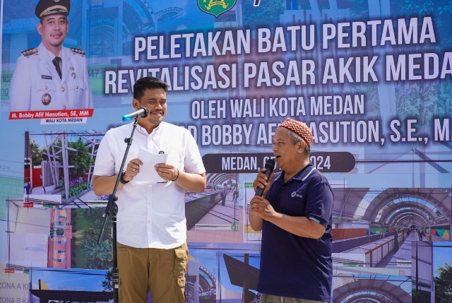 Wali Kota Medan, Bobby Nasution, pada peletakan batu pertama pembangunan Pasar Akik