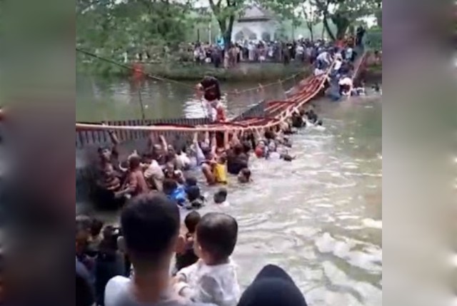 Jembatan gantung taman Cadika Medan