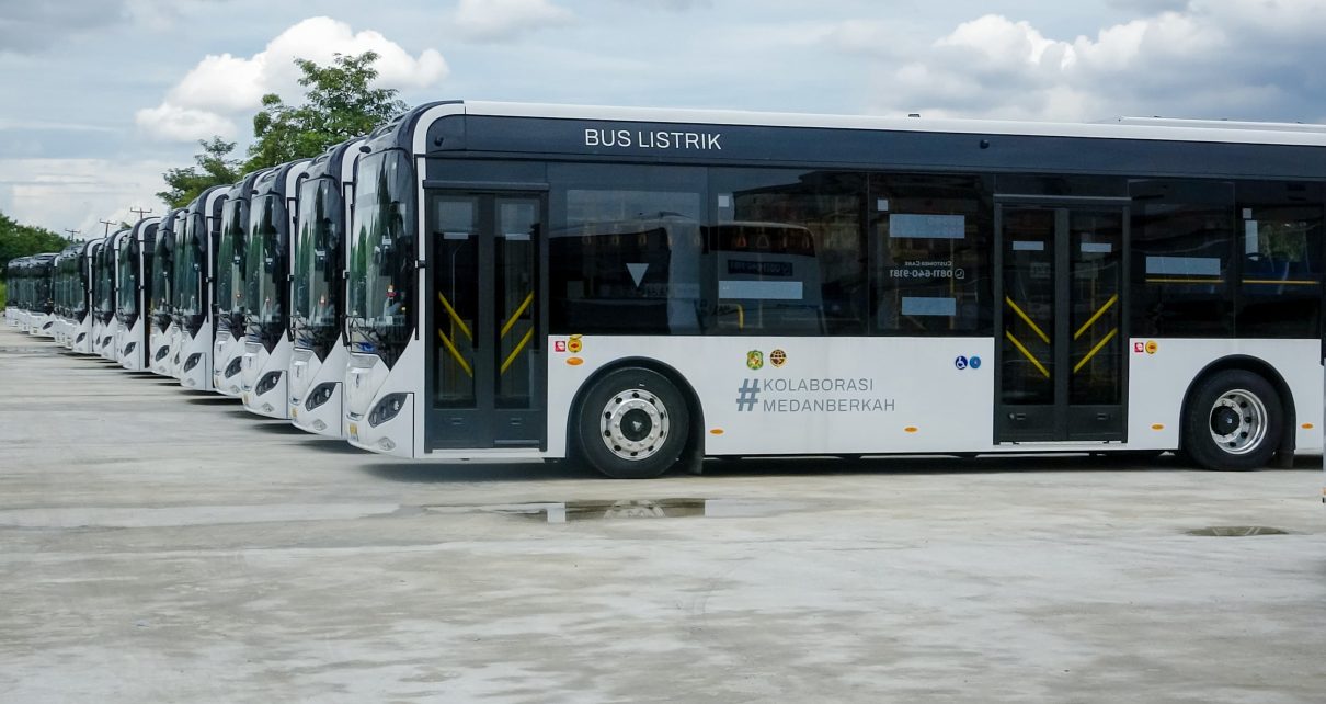 Bus listrik MRT