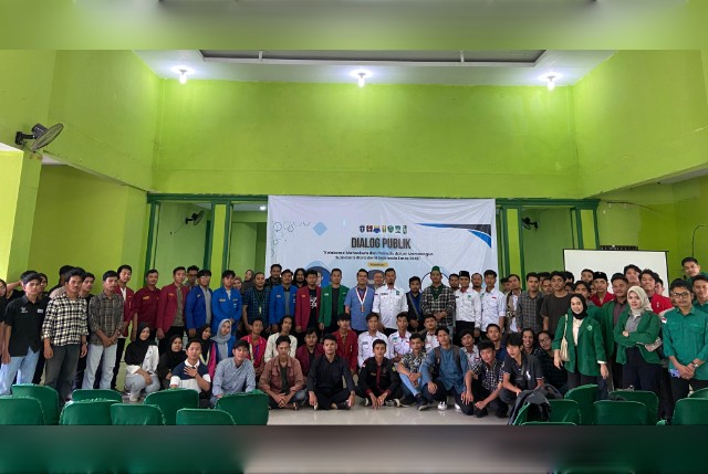 Foto bersama usai dialog publik Pilgubsu mahasiswa