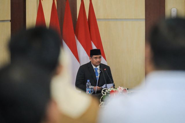 Wali Kota Medan, Bobby Nasution, pada pelantikan pimpinan DPRD Medan 2024-2029