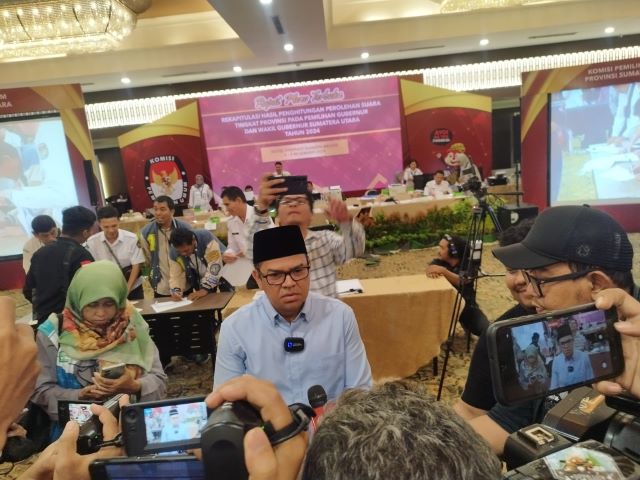 Ketua KPU Sumut, Agus Arifin,