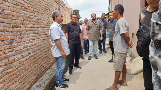 Komisi IV DPRD Medan tinjau bangunan pagar di Medan Amplas