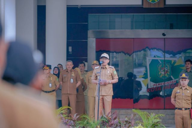 Wakil Wali Kota Medan, Zakiyuddin Harahap, pimpin apel di Balai Kota Medan