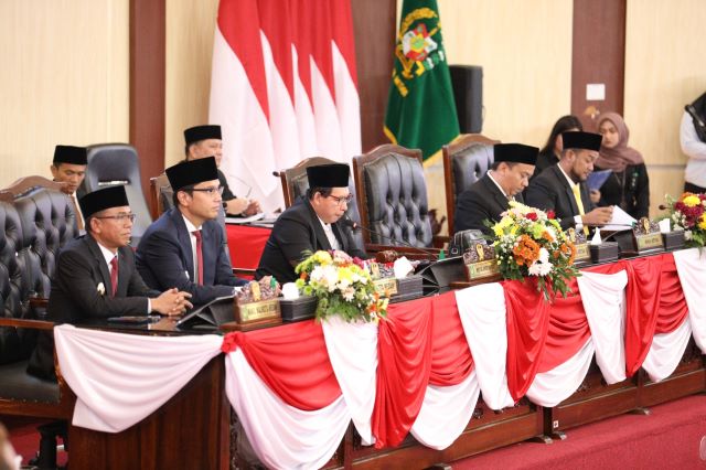 Ketua DPRD Medan, Wong Chun Sen, pimpin rapat paripurna pidato perdana Wali Kota Medan