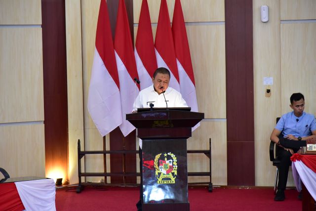 Ketua Fraksi Partai Demokrat, Iswanda Ramli, sampaikan laporan Reses Dapil V