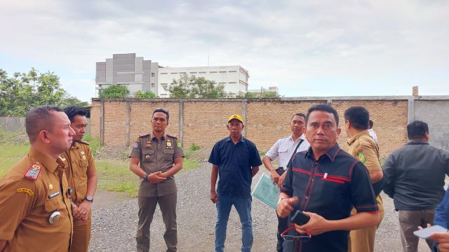 Komisi IV DPRD Medan tinjau bangunan bermasalah