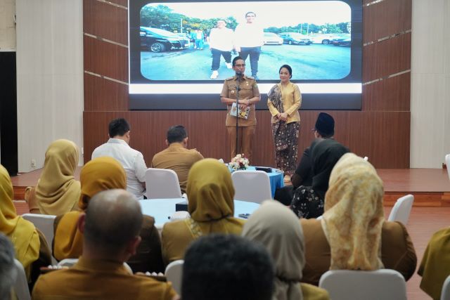 Wali Kota Medan, Rico Waas, beri sambutan pada serah terima jabatan