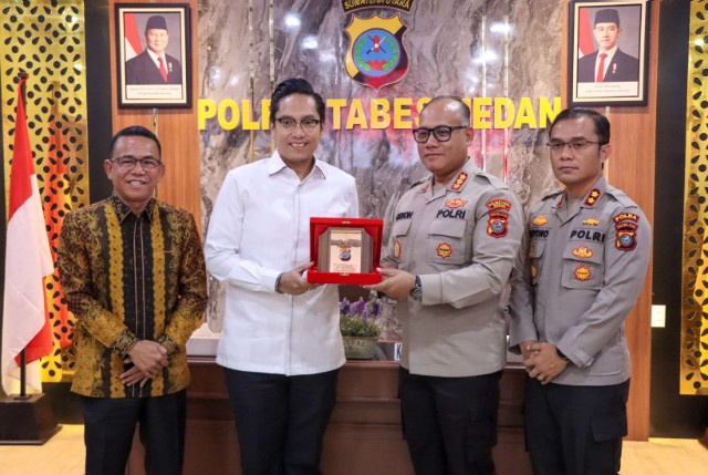 Wali Kota Medan, Rico Waas, berkunjung ke Mapolrestabes Medan