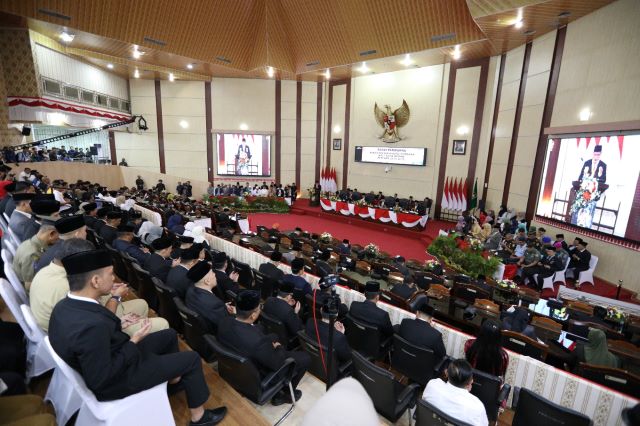 Wali Kota Medan, Rico Waas, sampaikan pidato perdana dalam sidang paripurna DPRD 2 (1)
