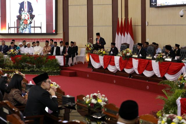 Wali Kota Medan, Rico Waas, sampaikan pidato perdana dalam sidang paripurna DPRD 3