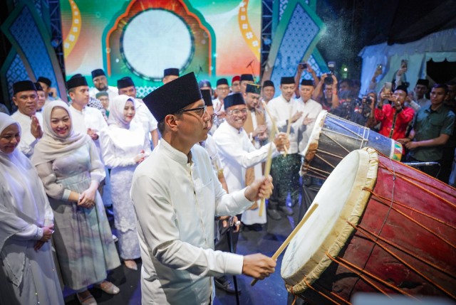 Wali Kota Medan, Rico Waas, tabuh gendang tanda dibukanya Ramadhan Fair XIX tahun 2025