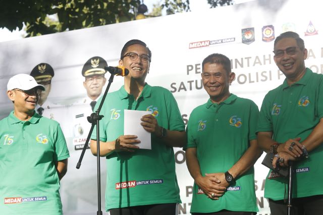 Wali Kota Medan, Rico Tri Putra Bayu Waas, pada car free day