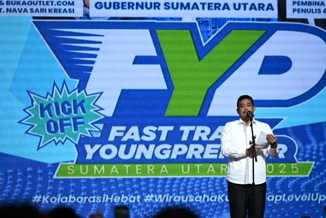 Gubernur Sumut, Bobby Nasution, pada Kick of Program Fast Track Youngpreneur (FYP) di Kantor Gubernur Sumut