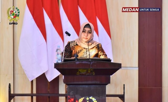Anggoa DPRD Medan Fraksi Hanura-PKB, Lailatul Badri, sampaikan PU LPj 2024
