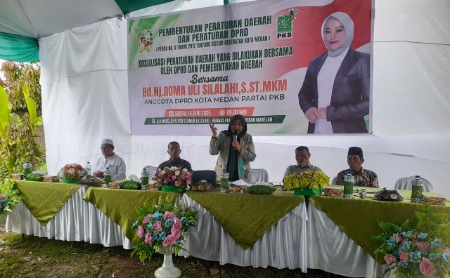 Anggota DPRD Medan Fraksi Hanura-PKB, Roma Uli Silalahi, gelar Sosper VI TA 2025 di Rengas Pulau 2