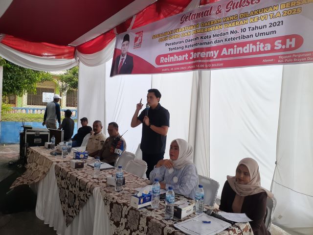 Anggota DPRD Medan Fraksi PSI, Reinhart Jeremy Anindhita, gelar Sosper VI TA 2025 di Medan Timur 3