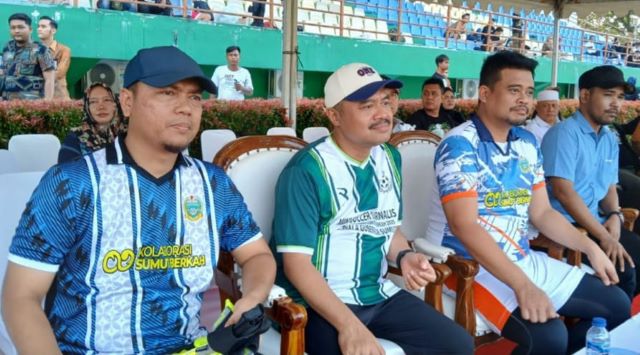 Gubernur Sumut, Bobby Nasution dan Ketua PWI Sumut, Farianda Putra Sinik, hadiri pembukaan Mini Soccer MSJC 2025