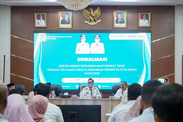 Wali Kota Medan, Rico Tri Putra Bayu Waas, buka pelatihan survey IKM