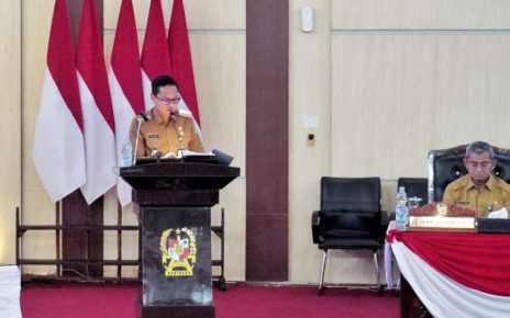 Wali Kota Medan, Rico Tri Putra Bayu Waas, sampaikan tanggapan soal RPJMD pada sidang paripurna DPRD