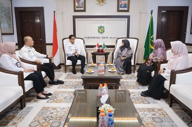 Wali Kota Medan, Rico Tri Putra Bayu Waas, terima audiensi Koperasi Wanita Usaha Indonesia