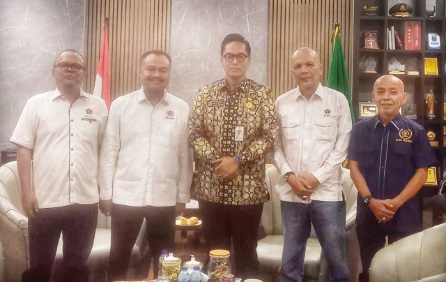 Wali Kota Medan, Rico Tri Putra Bayu Waas, terima audiensi pengurus PWI Sumut