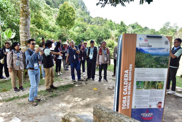 Asesor Unesco tinjau Geosite Kaldera Toba