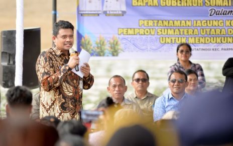 Gubernur Sumut, Bobby Nasution, dialog dengan petani jagung di Tapanuli Utara